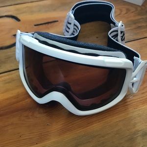 Kids Smith ski/snowboarding goggles.  EUC.